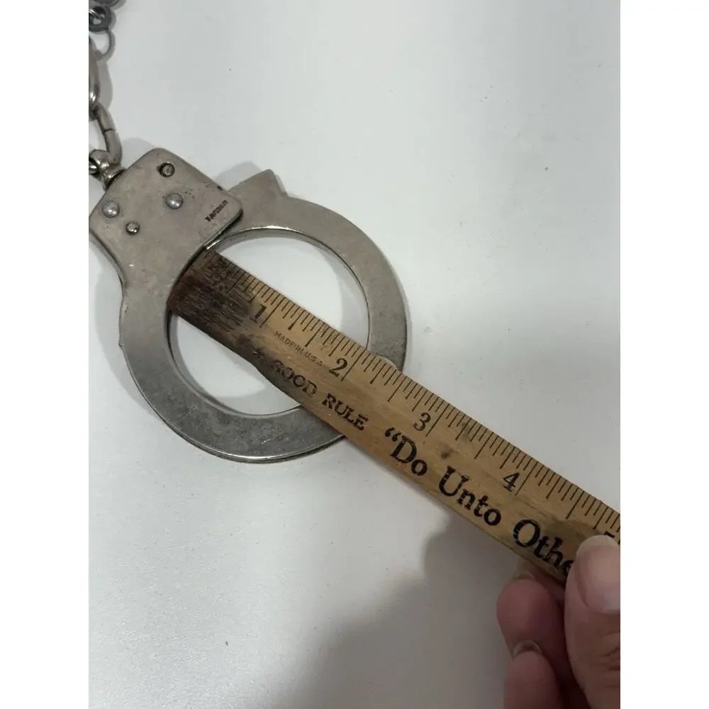 Vintage Taiwan Handcuffs with Key See Pictures‎